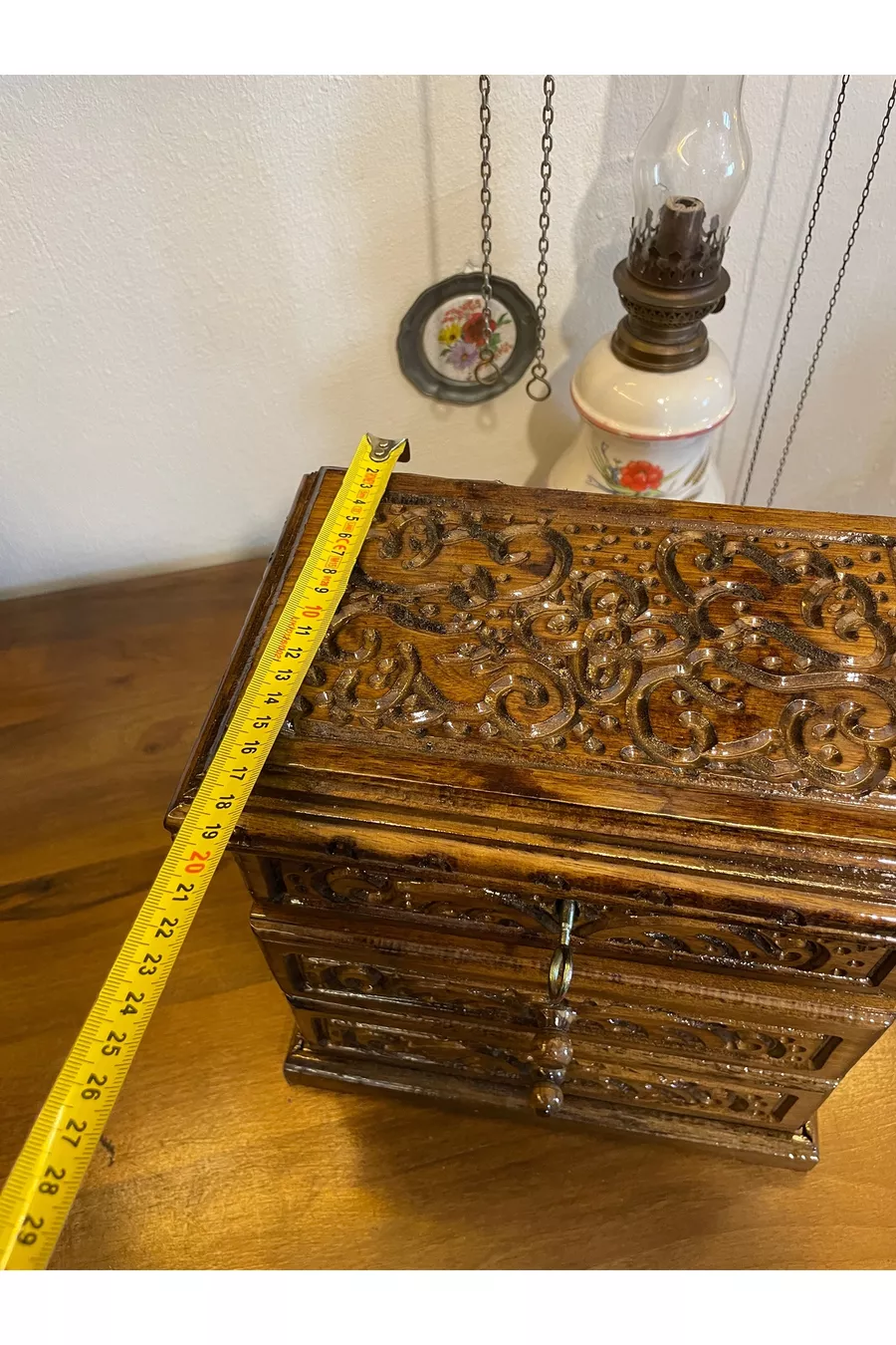 Coffre à deux tiroirs avec miroir et serrure en bois, hauteur cm