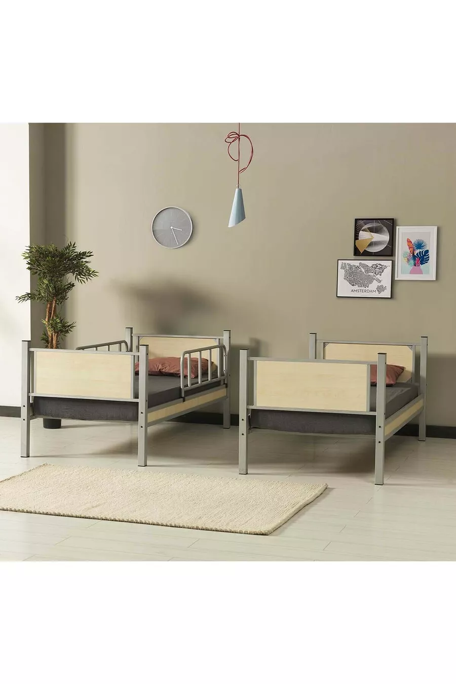 Chambre d'enfant Yurt avec lit superposé et lits en métal et bois