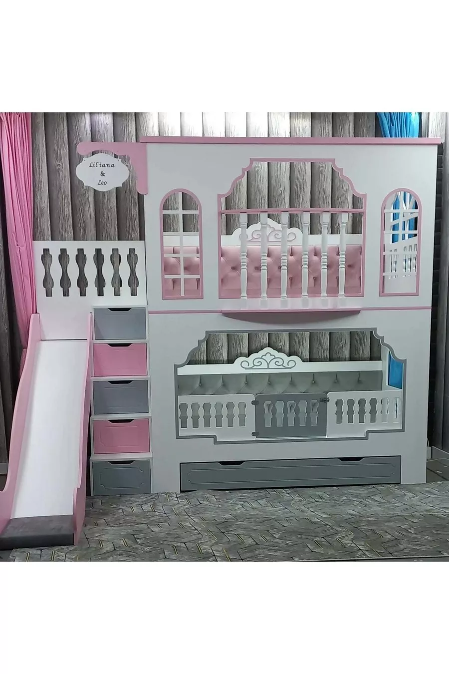 Lit superposé avec toboggan et balcon pour princesse