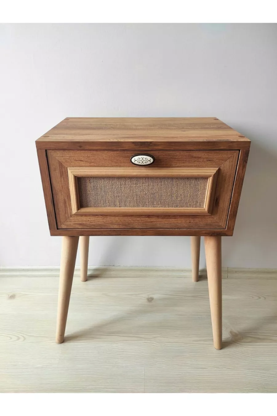 Table de chevet Rétro Table de chevet Modèle de chevet avec porte