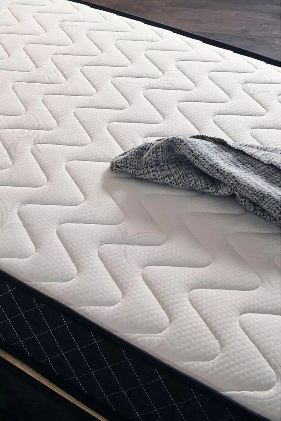 Lit pliant premium Niron  cm Matelas luxueux à ressorts emballés et cadre de lit recouvert de tissu antidérapant