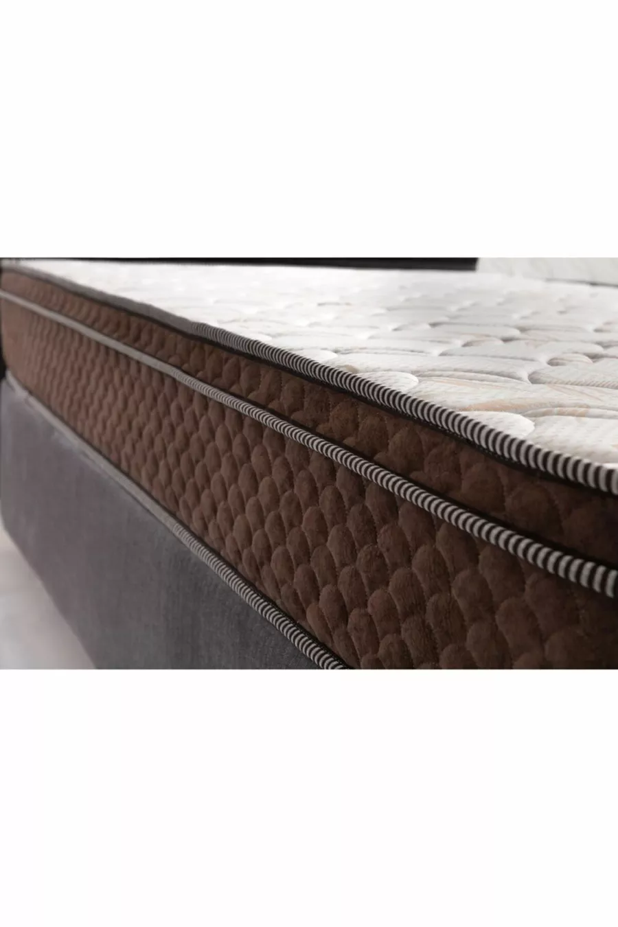 Matelas Orthopédique Ultra Luxe en Bambou avec Ressorts Orthopédiques (Cadeau : Oreiller)