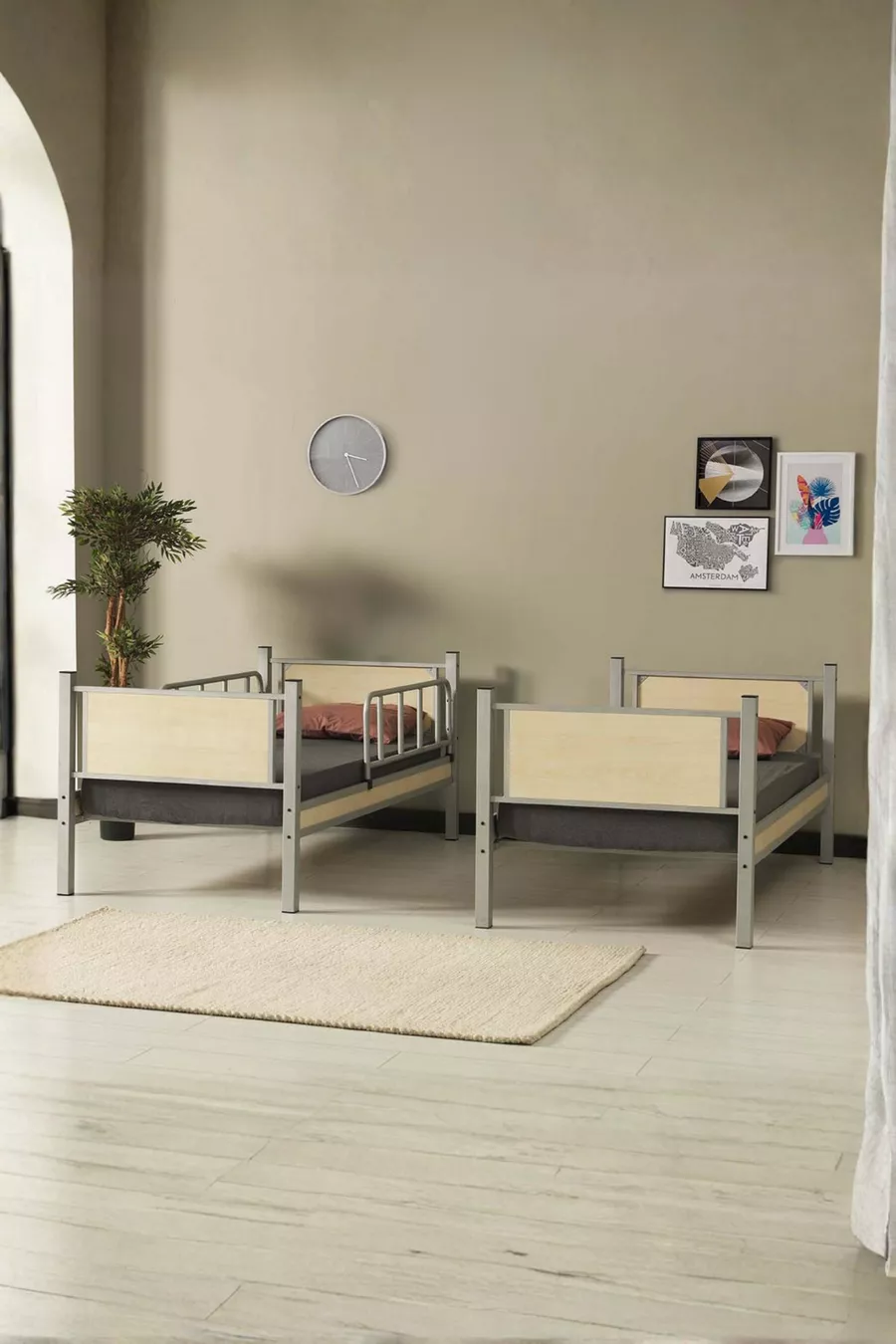 Chambre d'enfant pour dortoir avec lits superposés et lit simple en métal et bois Gris
