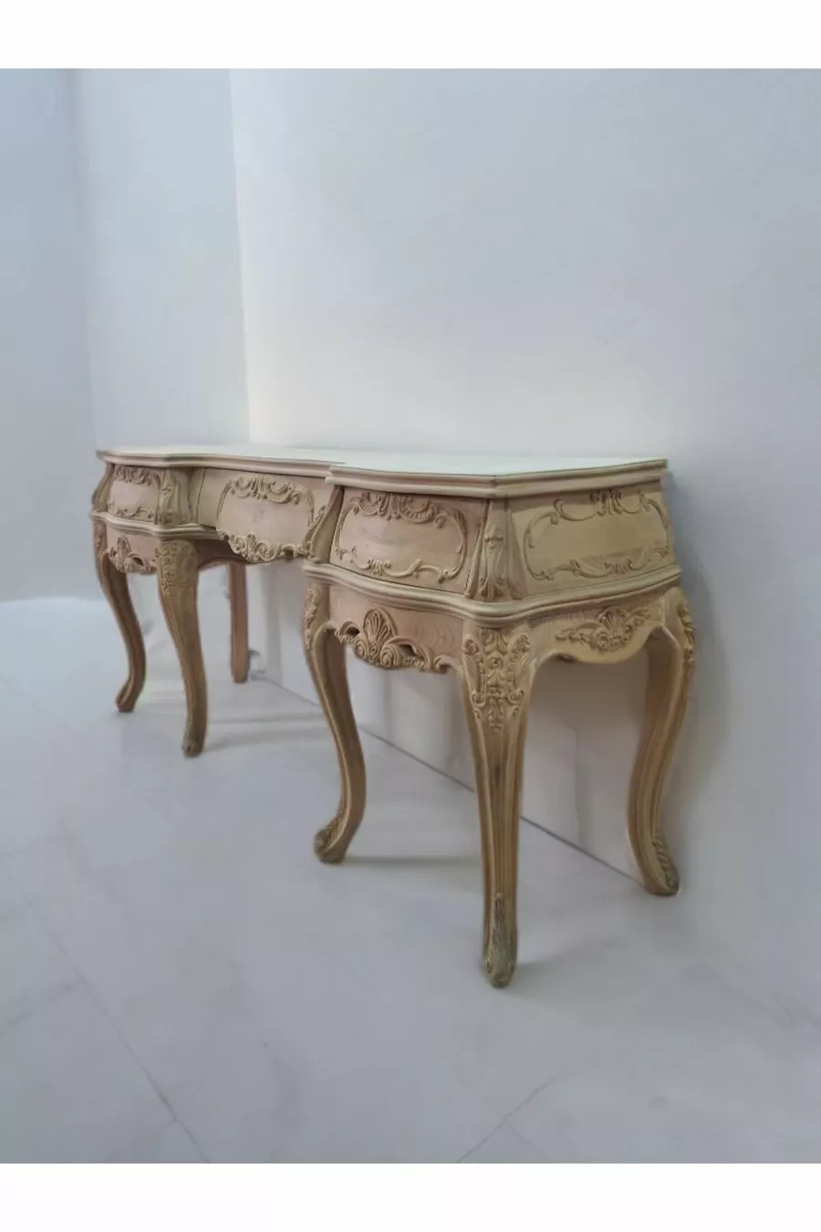 Commode en bois de hêtre sculpté à la main Kajmer – Qualité massive premium | cm de largeur