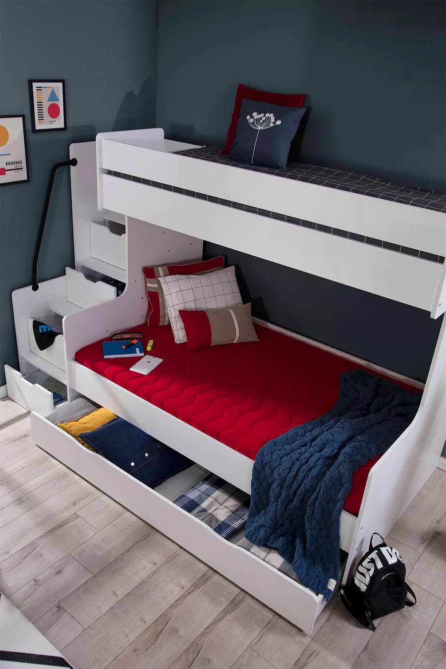 Lit superposé blanc spacieux pour enfant avec tiroirs et échelle