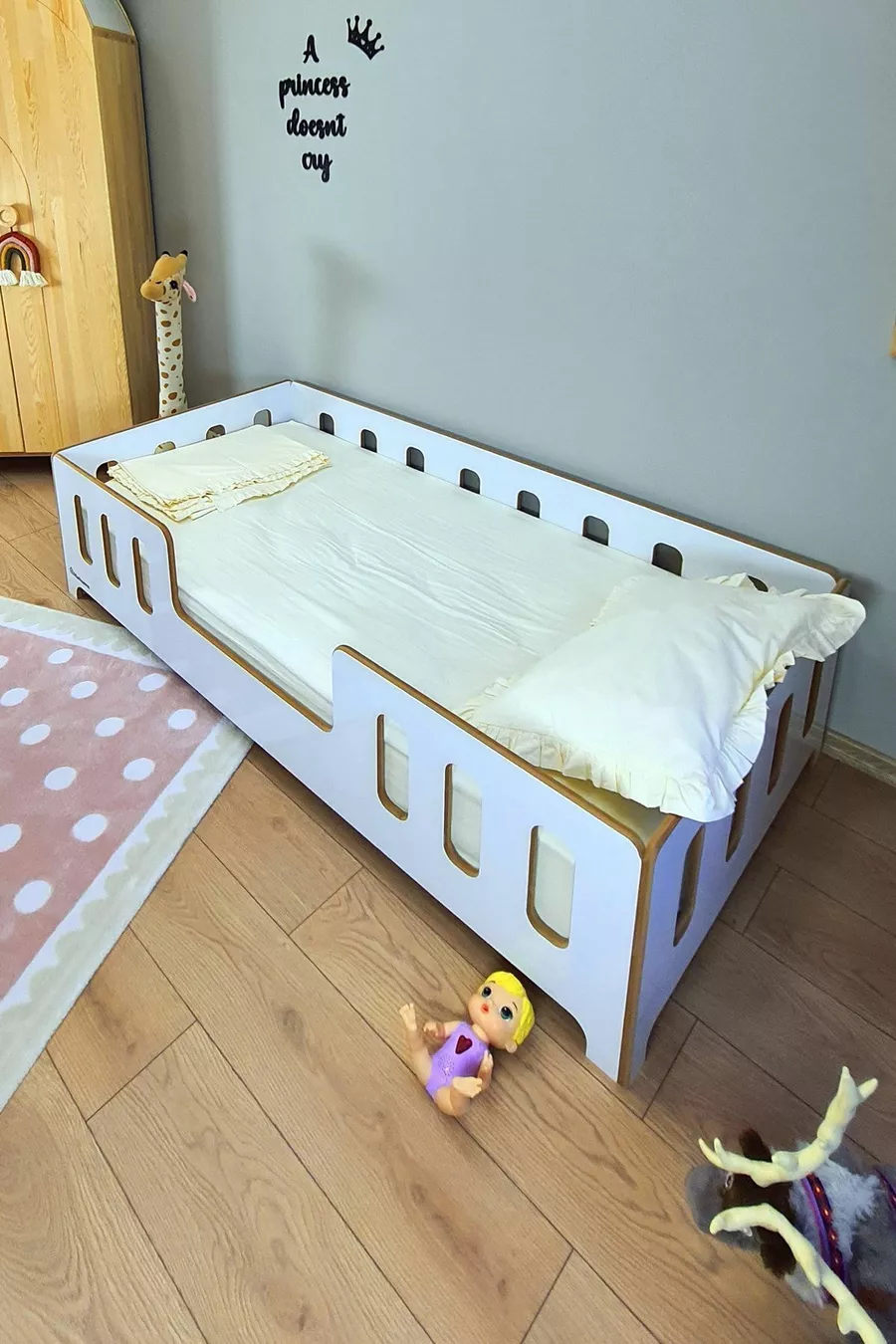 Lit pour bébé en MDF Montessori Markaawm