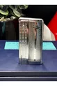 Briquet de chef de quartier élégant en métal à essence de couleur argent