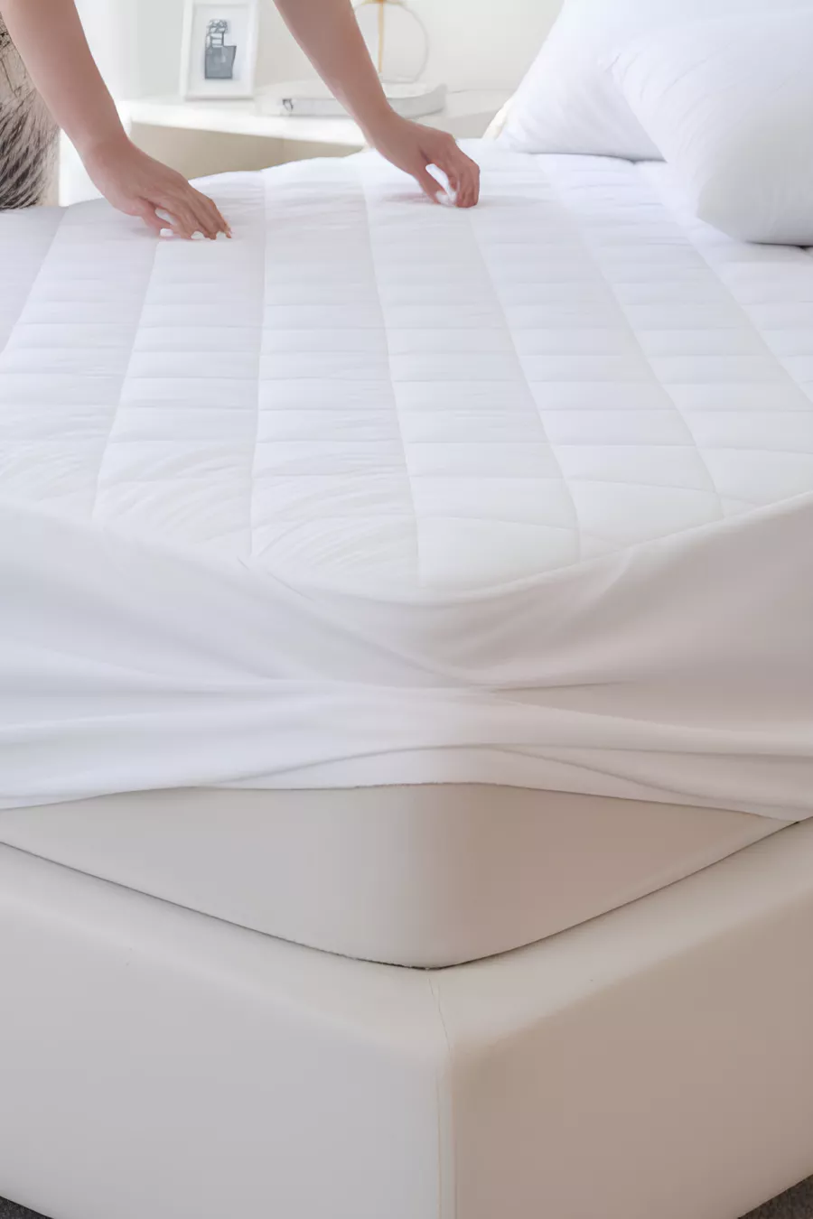 Adelya Classic Matelassé Protège-Matelas Imperméable avec Coins Élastiques pour Sommier Simple Double King Size