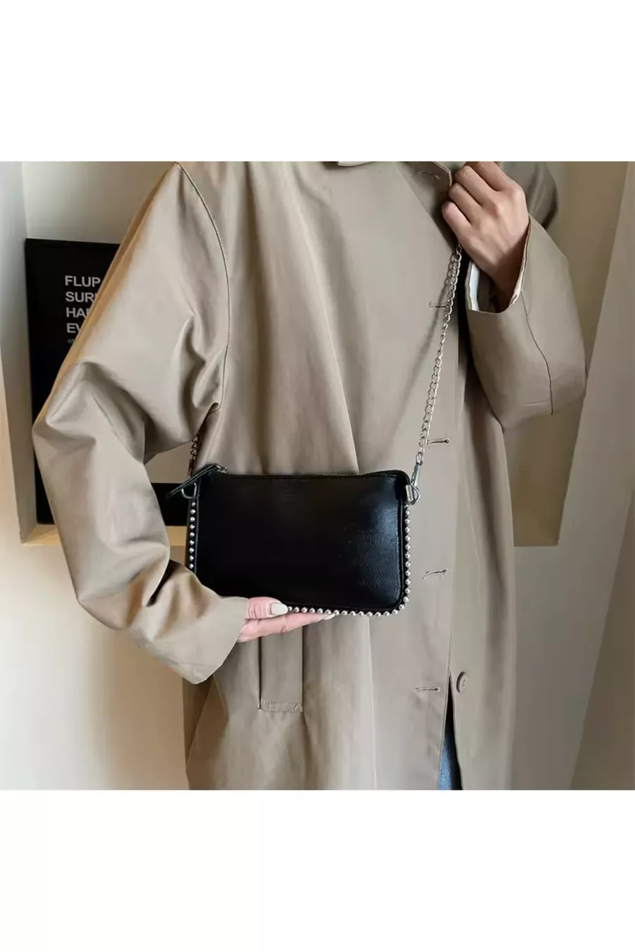 Sac à main et d'épaule pour femme noir avec un seul œil et mini perles