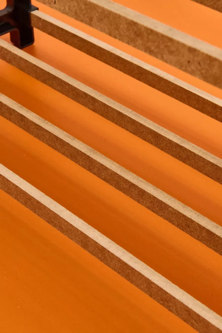 Meuble à chaussures midi à 4 compartiments avec barres en bois, capacité de 8 paires de chaussures, unité étagère de qualité 1ère classe
