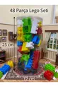 Set de Lego de  pièces dans une boîte en acétate