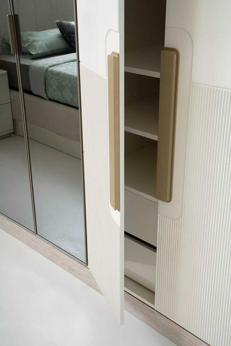 ENSEMBLE DE CHAMBRE À COUCHER ZEN À BASE DE MDF