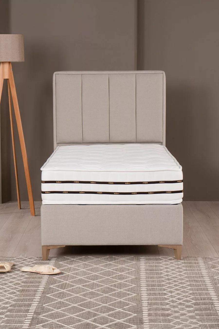 Ensemble de lit Comfort Lüks Sleepy avec sommier, tête de lit et matelas à ressorts