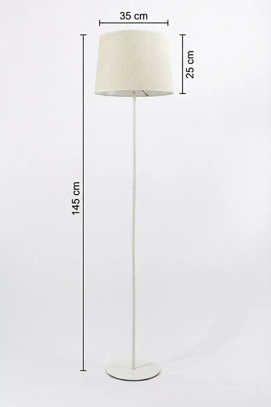 Lampadaire en tissu métallique crème à une seule jambe Cora pour salon, séjour et chambre à coucher