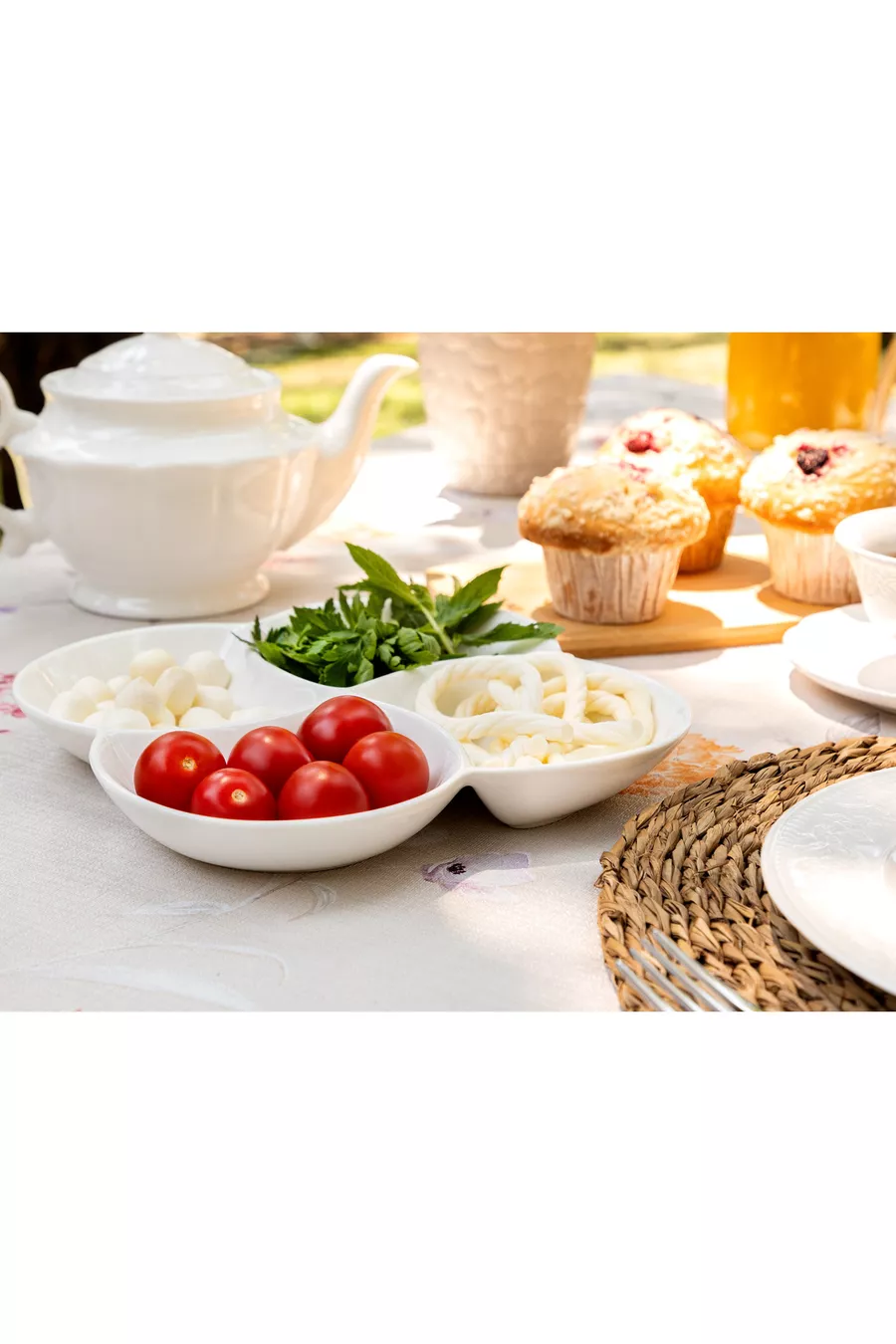 Nouvelle Grande Assiette de Présentation Petit Concept à 4 Compartiments
