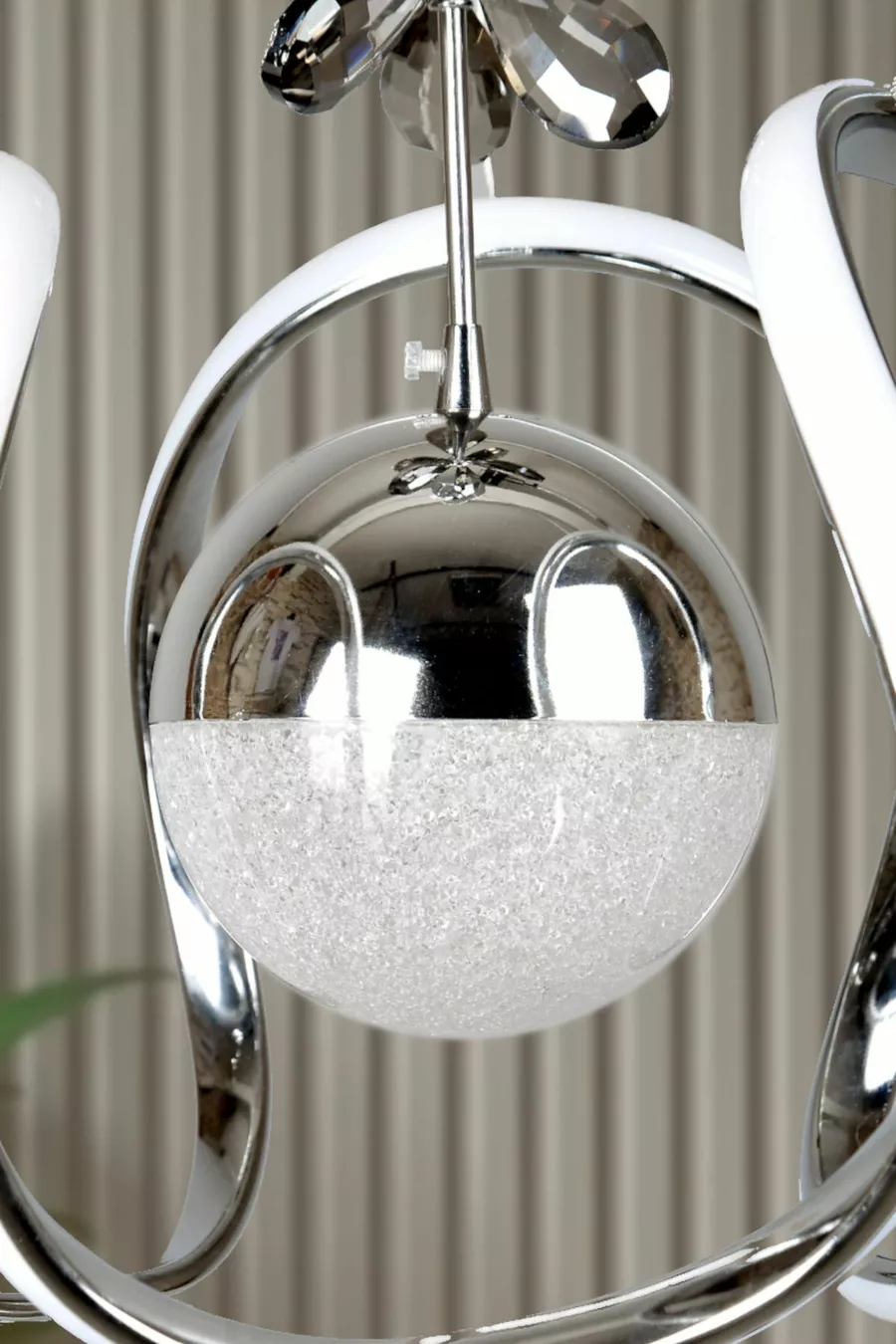 Suspension LED moderne Clasy modèle en métal avec revêtement chromé, 3 couleurs, pour salon, cuisine, séjour et chambre