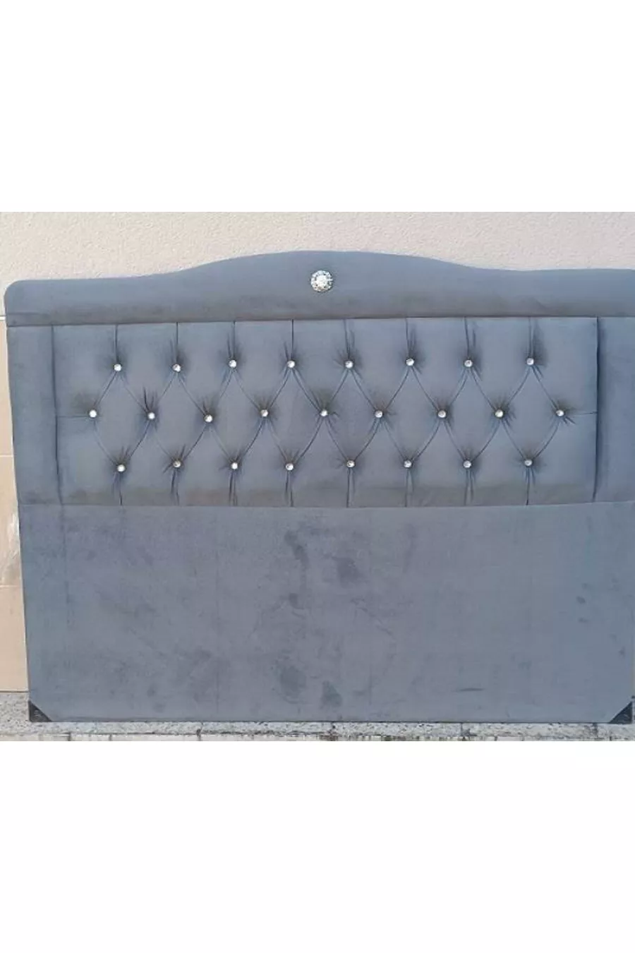 Tête de lit DK Double en tissu gris anthracite matelassé en plumes de poulain