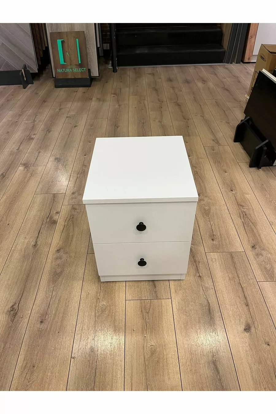 Table de chevet à deux tiroirs avec compartiment secret et carte NFC