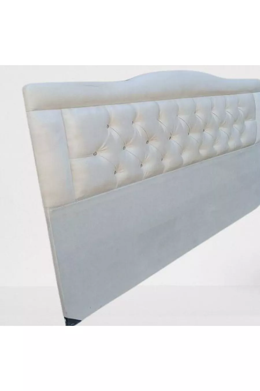 Titre DK Double Taille 'Plume de poulain' Crème Tissu Rembourré Fait Main