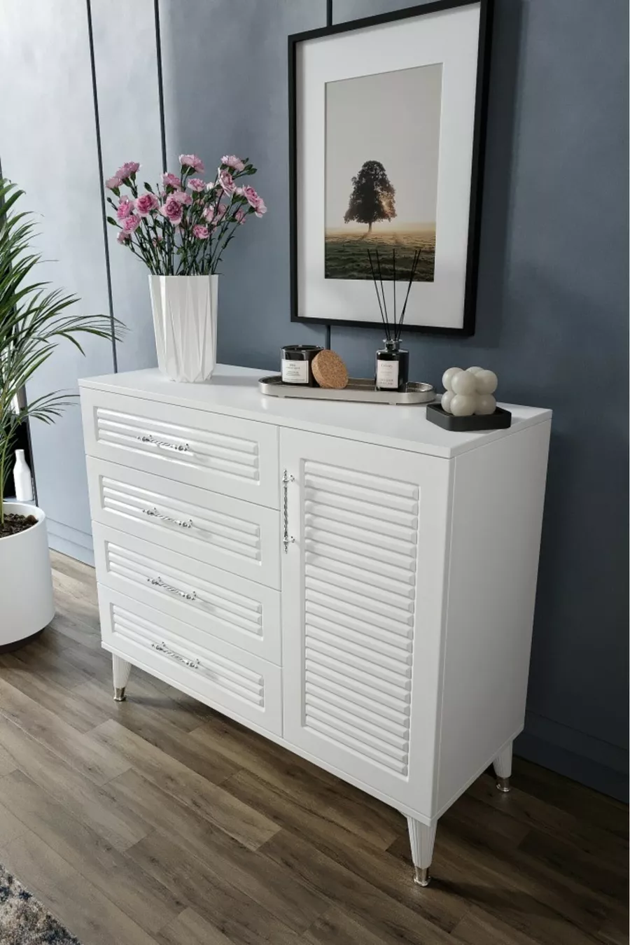 Commode moderne à 4 tiroirs avec volets et 1 porte, design moderne, porte en MDF, blanc argenté