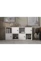 Commode blanche à quatre portes avec étagères sans lattes