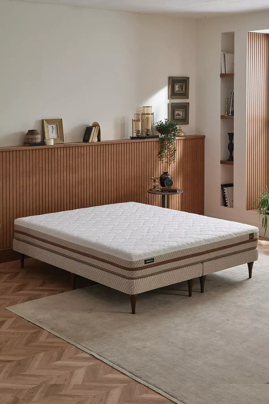 Matelas à ressorts ensachés orthopédique Sixty Plus +