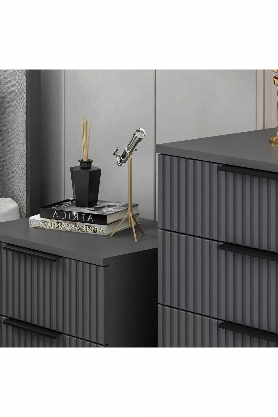 Table de chevet Kale Plus 2 tiroirs - Anthracite avec motif rayé en membrane