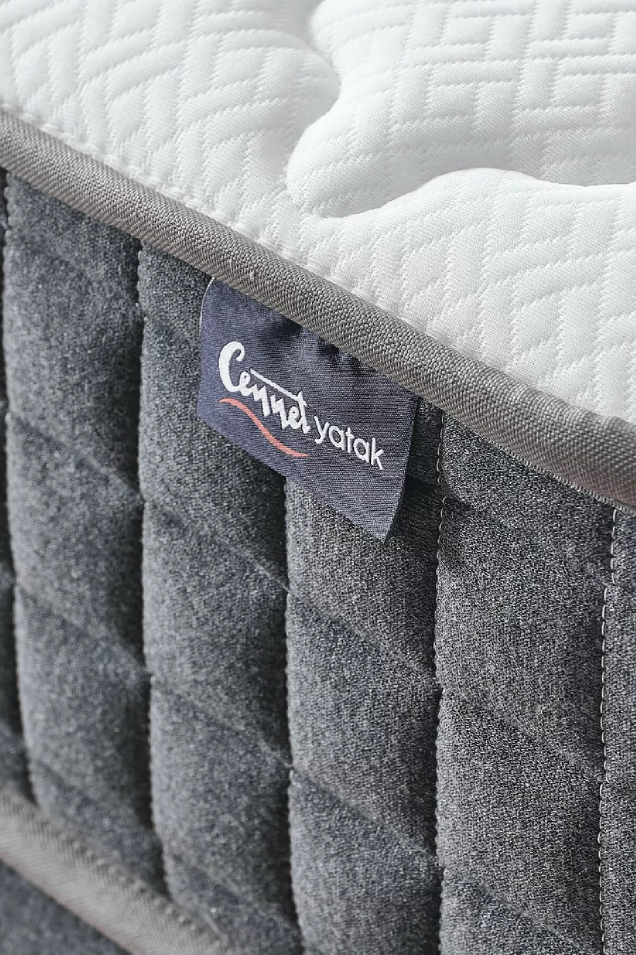 Matelas à ressorts individuel modèle Violette, système antibactérien et entièrement orthopédique