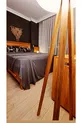 Ensemble de chambre à coucher entièrement en bois massif sur mesure