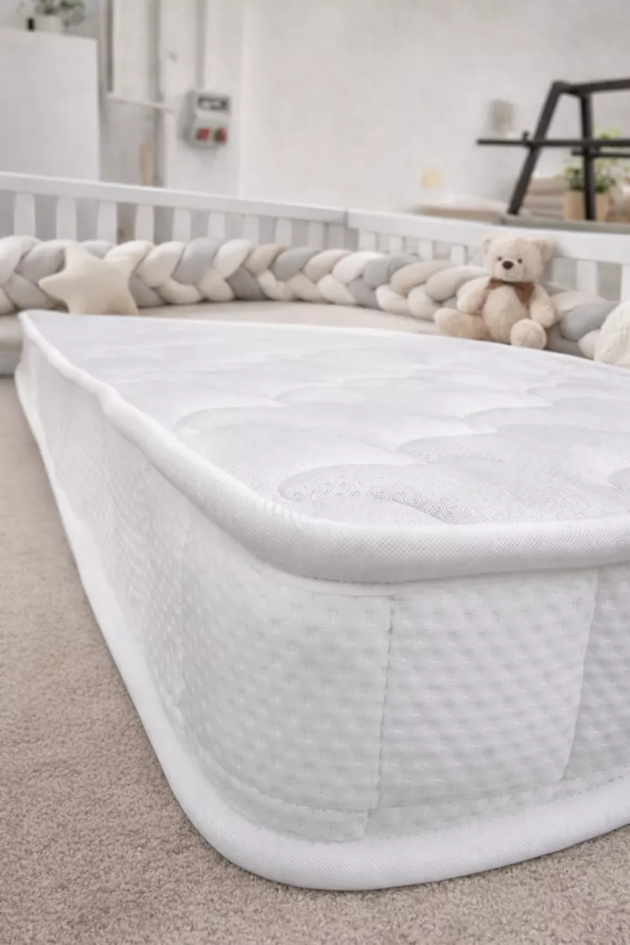 Matelas en mousse entièrement orthopédique  cm pour lit simple bébé