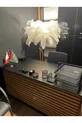 Lampadaire en plumes d'autruche ambre doré -édition spéciale-