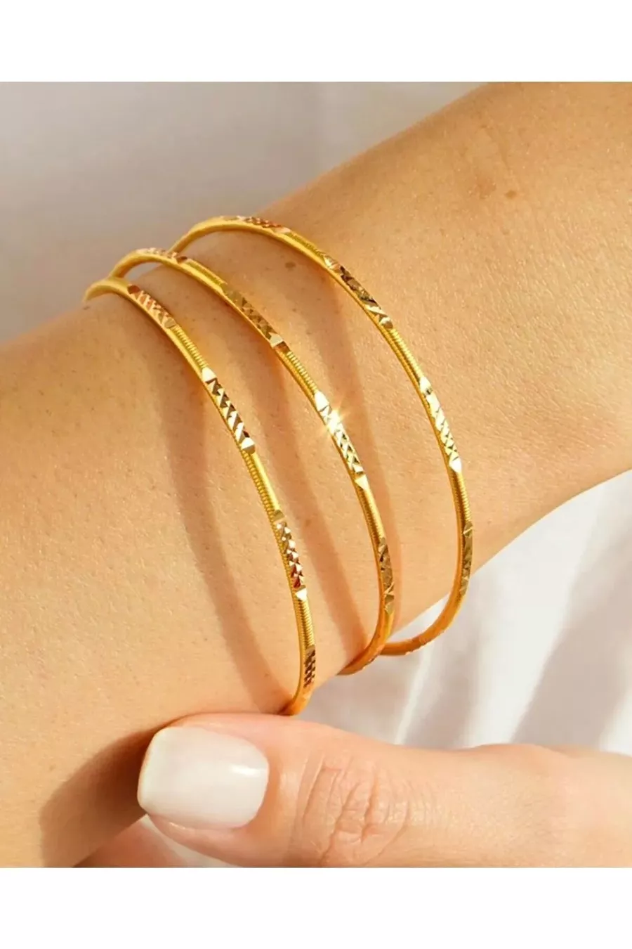 Bracelet Ajda en cristal à motif plaqué or  carats, prix pour 1 pièce