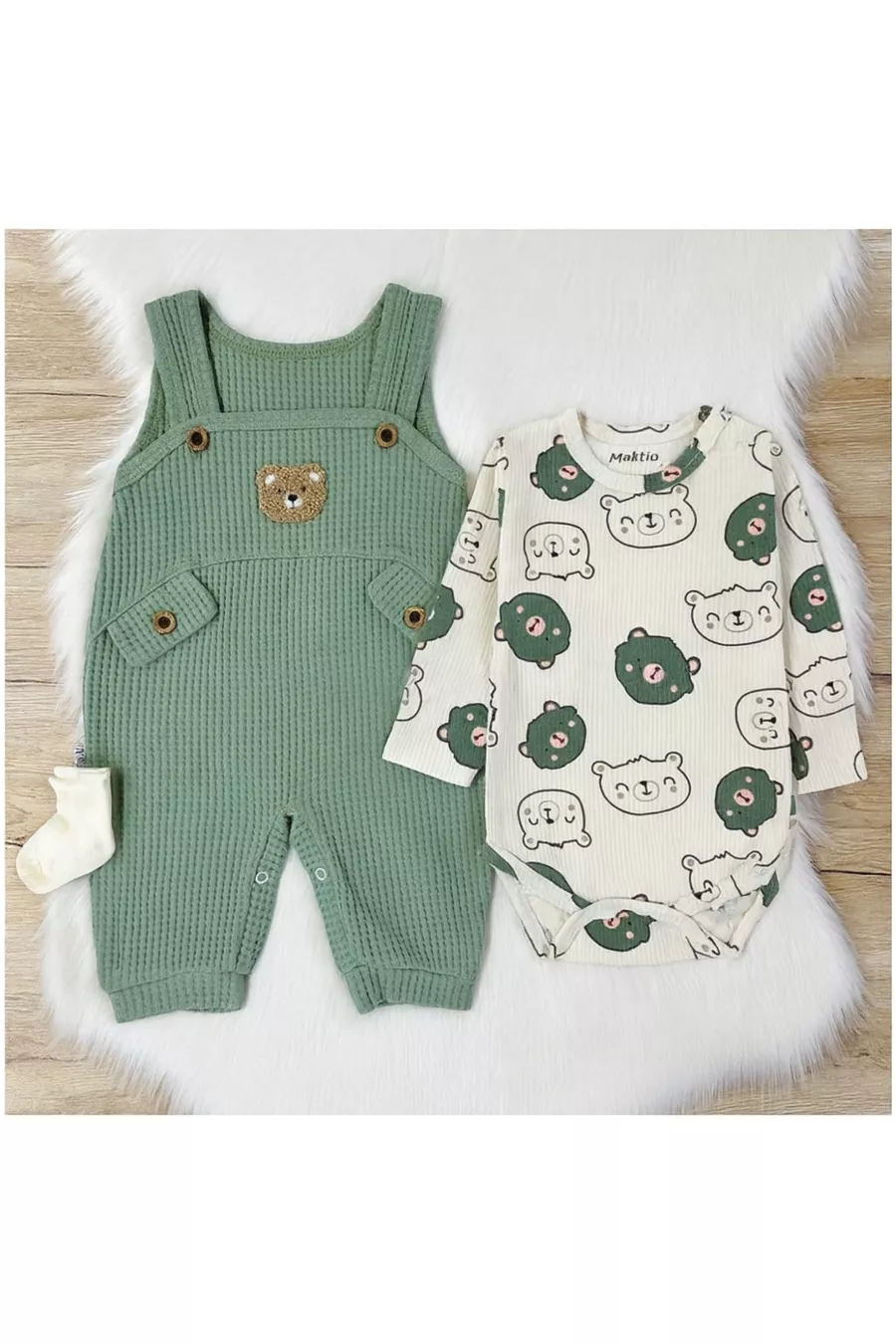Grenouillère pour bébé garçon avec broderie d'ours, ensemble de 3 pièces – Body, grenouillère et chaussettes | Vêtements pour bébé de 3, 6, 9 mois