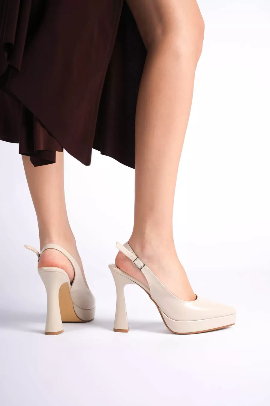 Hera Chaussures à Talon Compensé Beige pour Femme