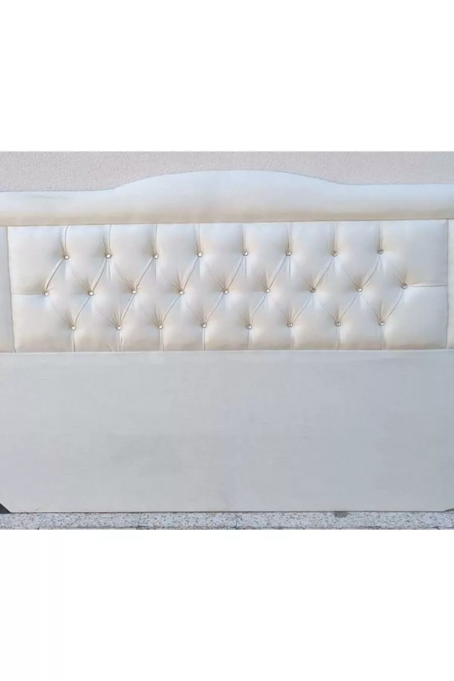 Titre DK Double Taille 'Plume de poulain' Crème Tissu Rembourré Fait Main