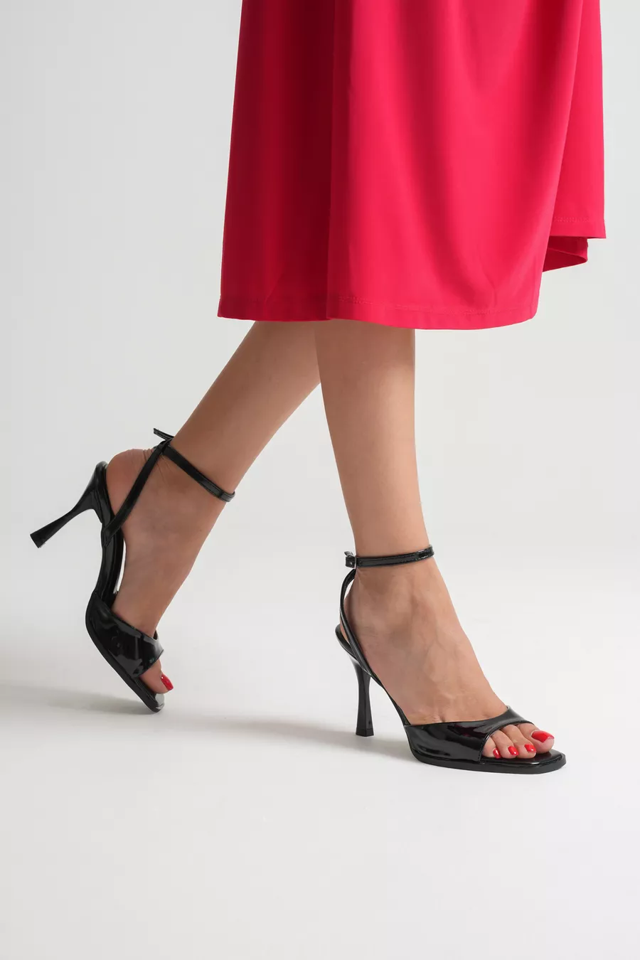 chaussures pour femmes en cuir verni noir, confortables au quotidien, à talons classiques