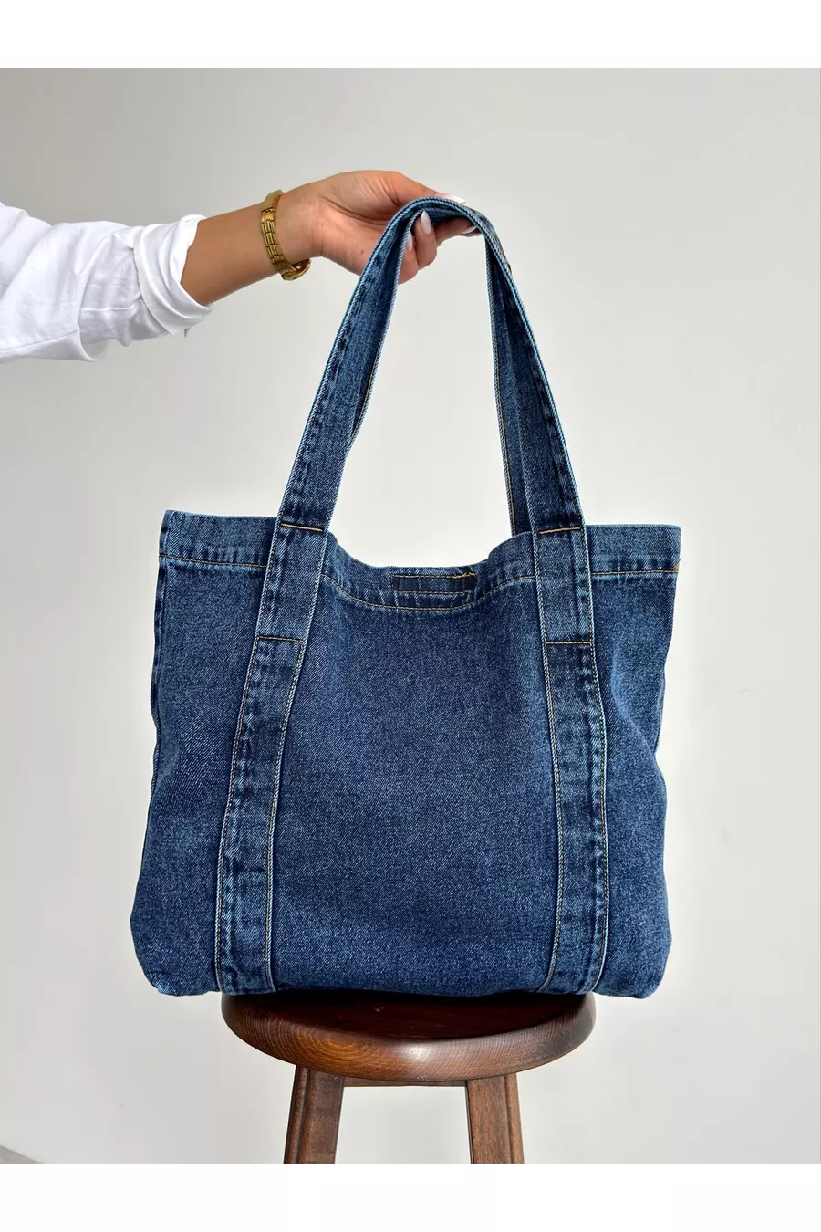 Sac en jean femme tendance modèle long à bretelles