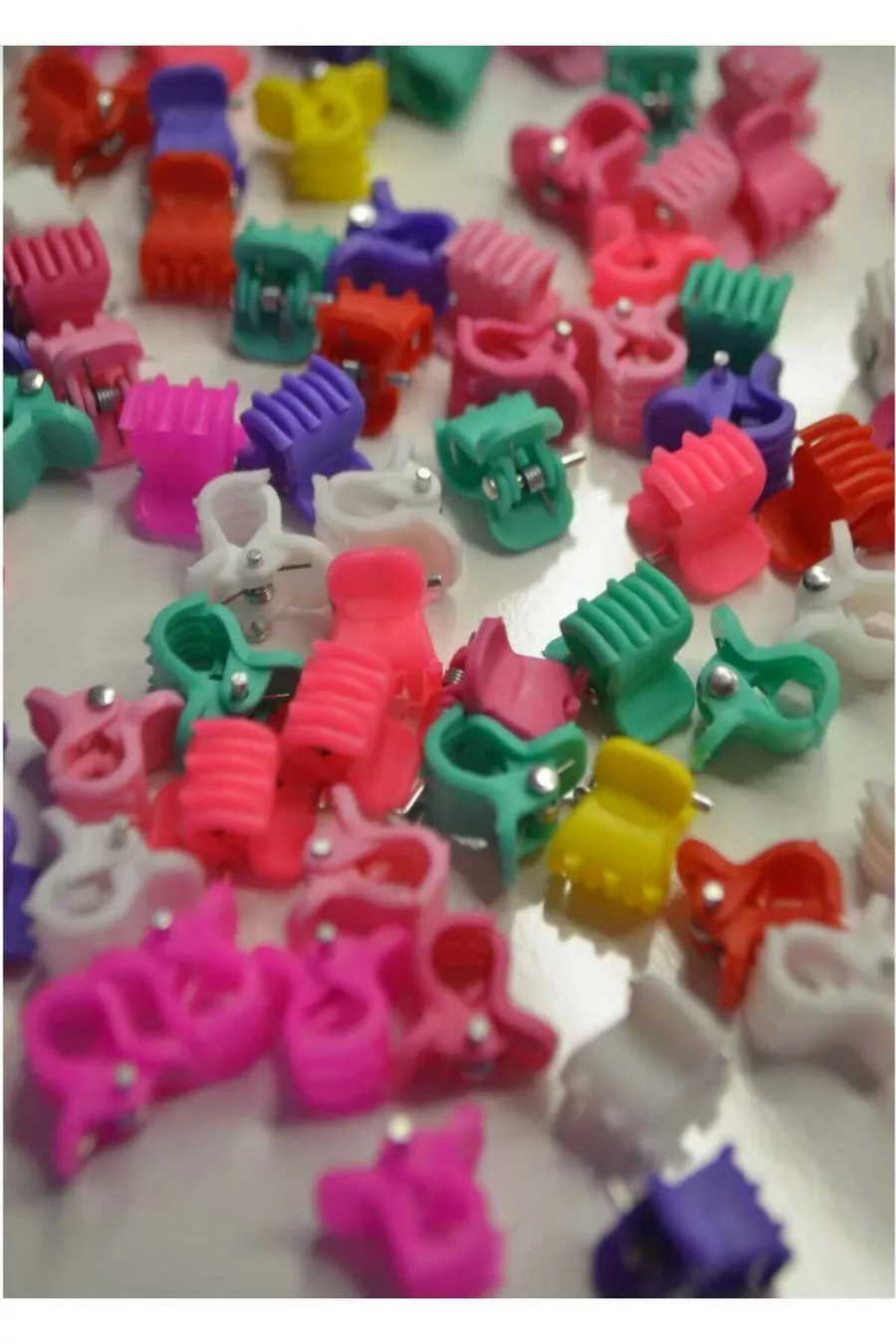 Pince à cheveux incassable colorée petite pour ongles 5 pièces
