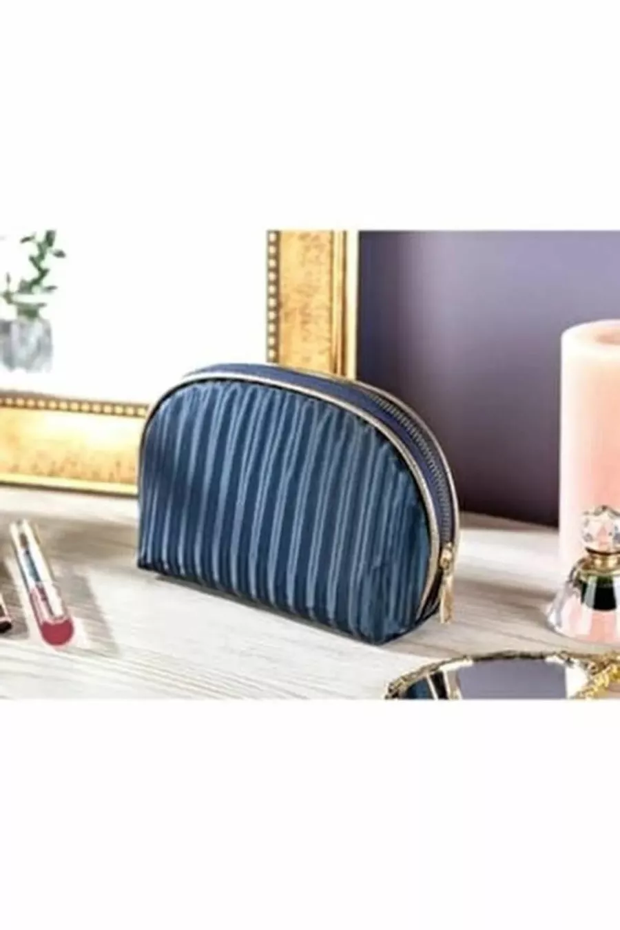 Trousse de maquillage légère et à texture douce