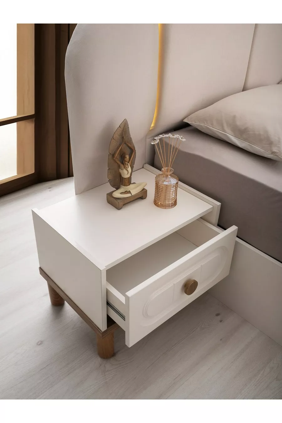 Ensemble de chambre à coucher Hazar en MDF