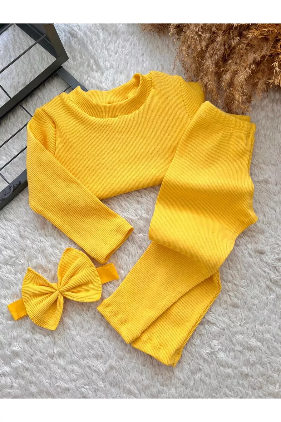 ENSEMBLE POUSSETTE JAUNE COLLANTS BLOUSE BANDEAU