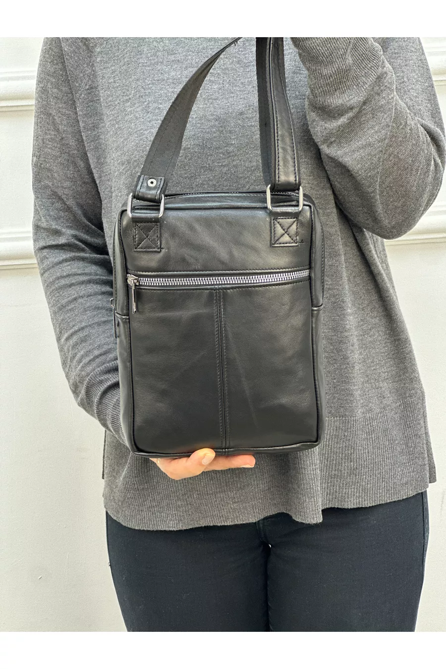 Sac bandoulière moyen en cuir véritable noir