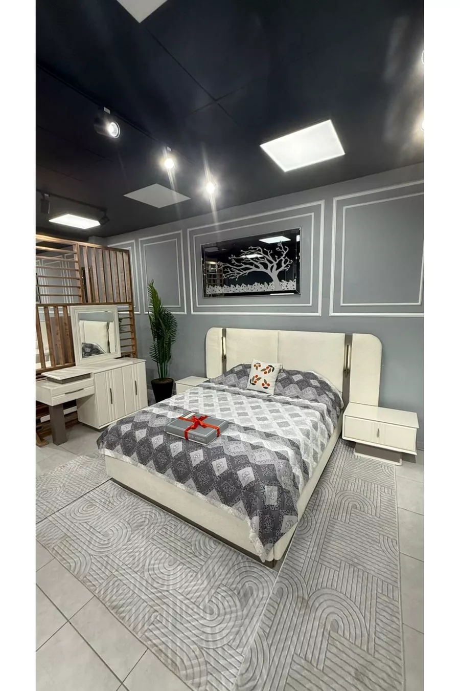 Ensemble de chambre à coucher Milda Modèle