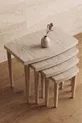 Ensemble de tables gigognes 4 pièces en MDF à motif travertin avec pieds en bois de charme, design moderne