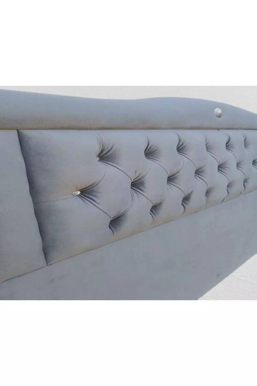 Tête de lit DK Double en tissu gris anthracite matelassé en plumes de poulain