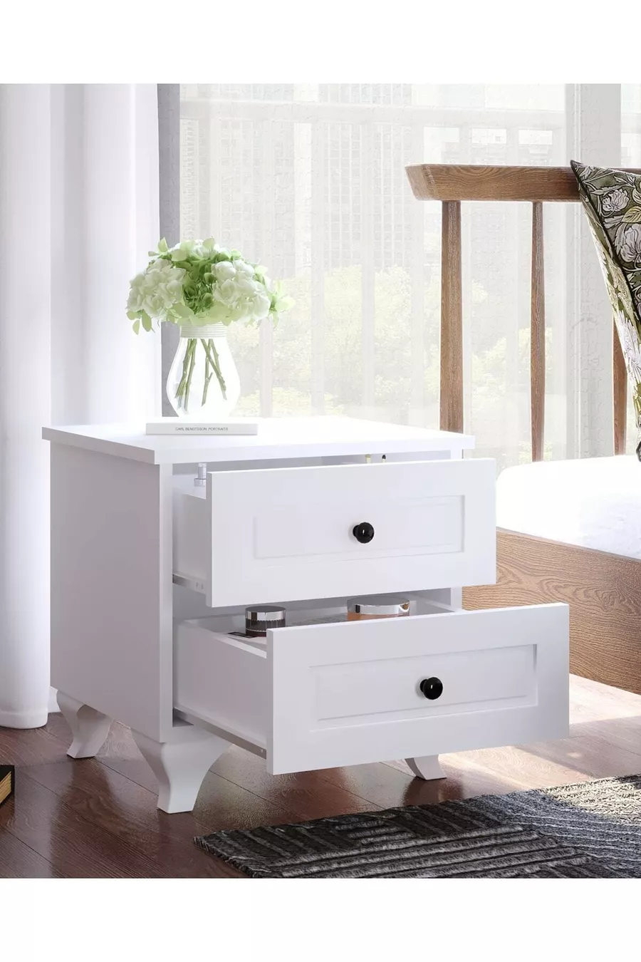 Table de chevet polyvalente