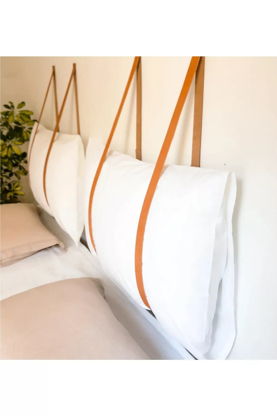 Ensemble lit, tête de lit et table de chevet pour hôtel boutique, chambre à coucher design à prix abordable avec table de chevet