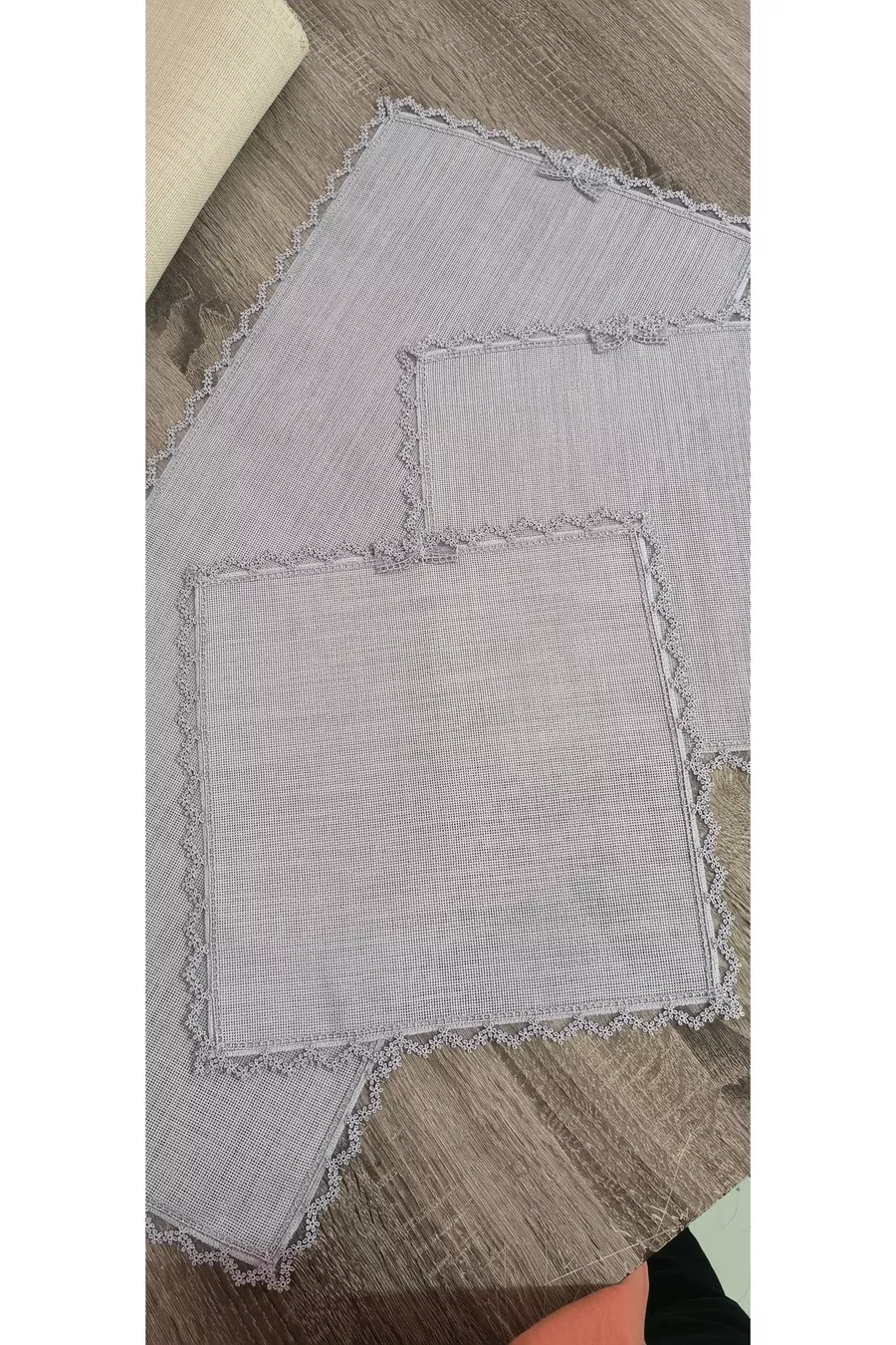 Ensemble de chambre à coucher / 3 pièces avec dentelle