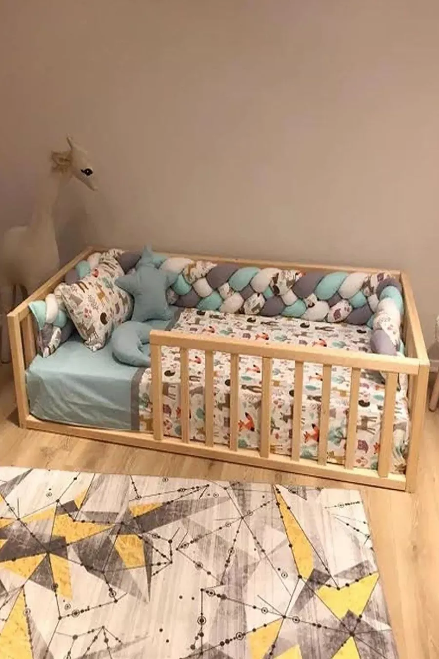Lit d'enfant en bois Montessori sans pieds