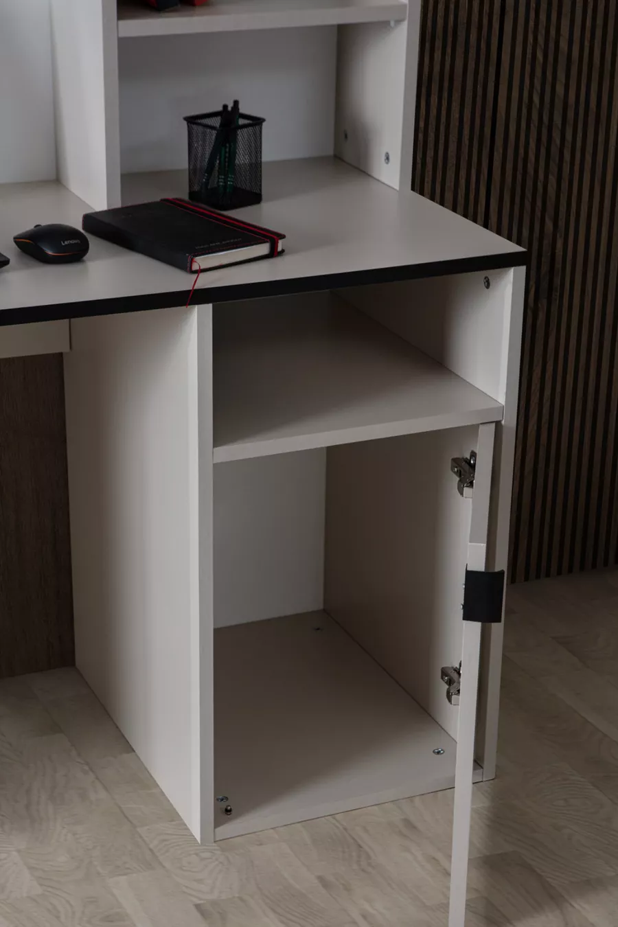 Ensemble de chambre pour jeunes Hira - Armoire 4 portes Hira, Bureau Bali, Commode, Table de chevet